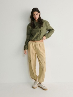 Beige Women's Reserved Joggerscargo Pockets Trousers | 68495DEZV