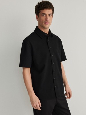 Black Men's Reserved Plain Shirts | 70216DMCU