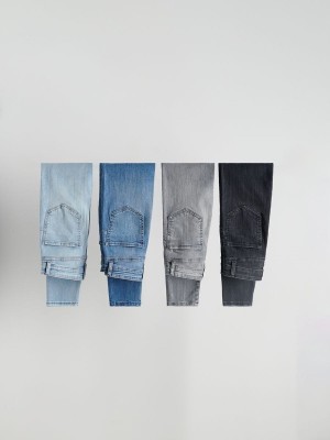 Blue Women's Reserved Sculpt Jeans | 08372EODS