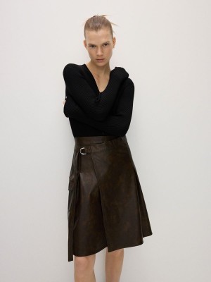 Green Women's Reserved Asymmetric Cargo Skirts | 12456JZOQ