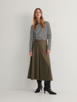 Green Women's Reserved Slit Skirts | 78360LUMP