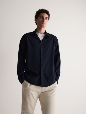 Navy Men's Reserved Regular Fit Plain Shirts | 61304DRXQ