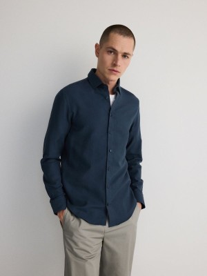 Navy Men's Reserved Slim Fit Plain Shirts | 34581RYHN