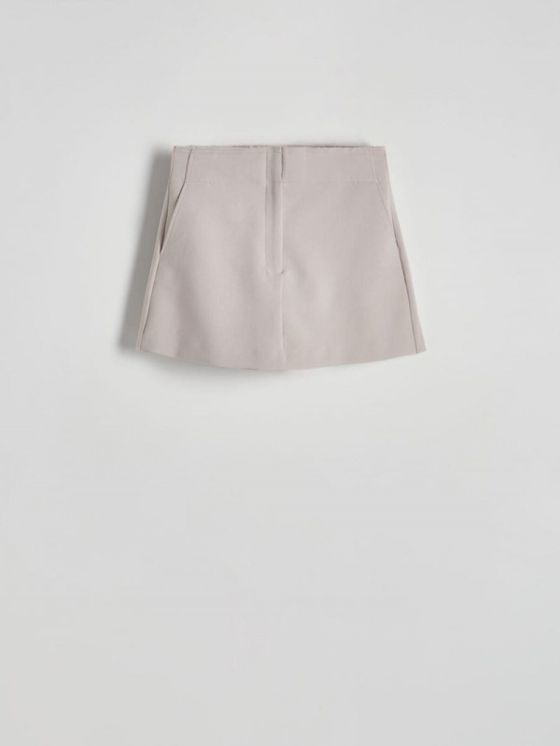 Beige Women's Reserved Cotton Shorts | 16249OICE