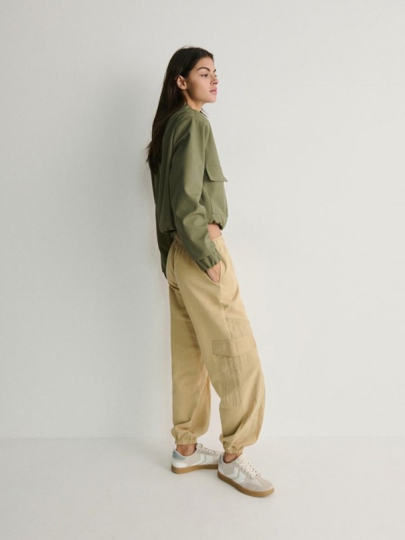 Beige Women's Reserved Joggerscargo Pockets Trousers | 68495DEZV