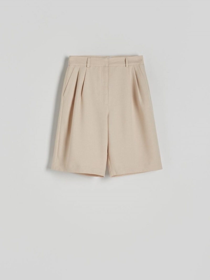 Beige Women's Reserved Shortpleats Shorts | 74219FOKM