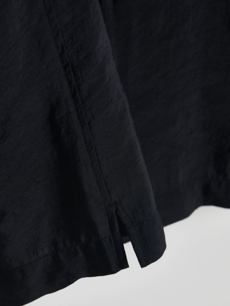 Black Men's Reserved Boxy Shirts | 06819VYZP