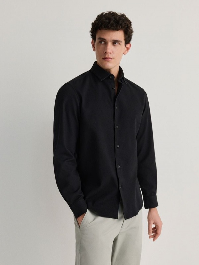 Black Men\'s Reserved Regular Fit Plain Shirts | 28463IKPD