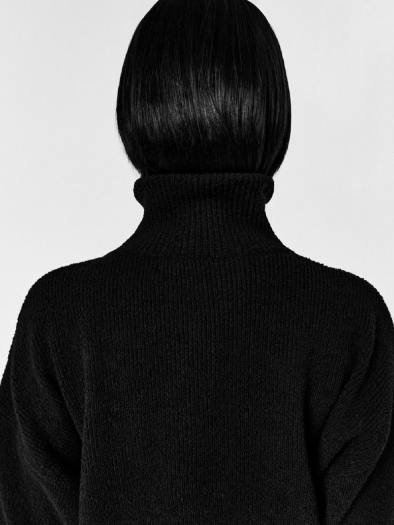 Black Women's Reserved Zipped Turtle-neck Sweaters | 57402JTRG