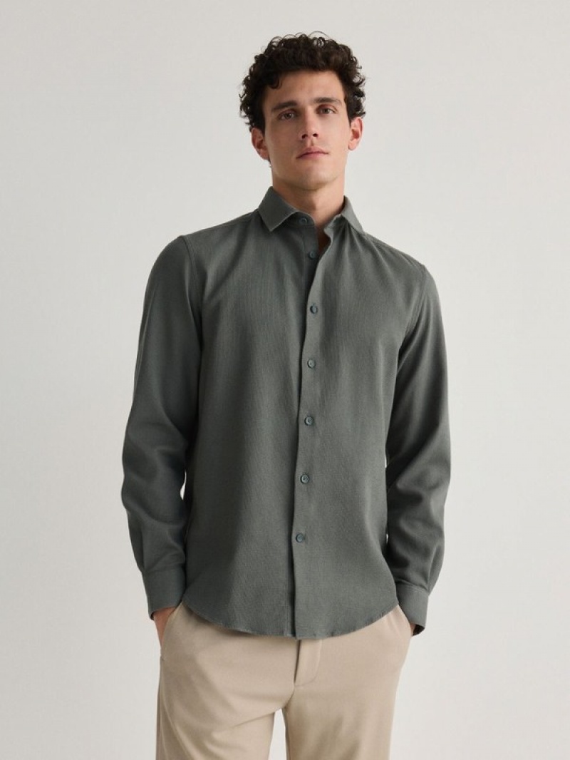 Green Men's Reserved Regular Fit Plain Shirts | 38657KBPX