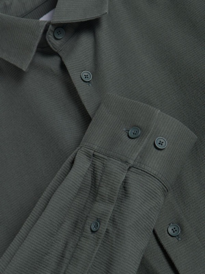 Green Men's Reserved Regular Fit Plain Shirts | 38657KBPX