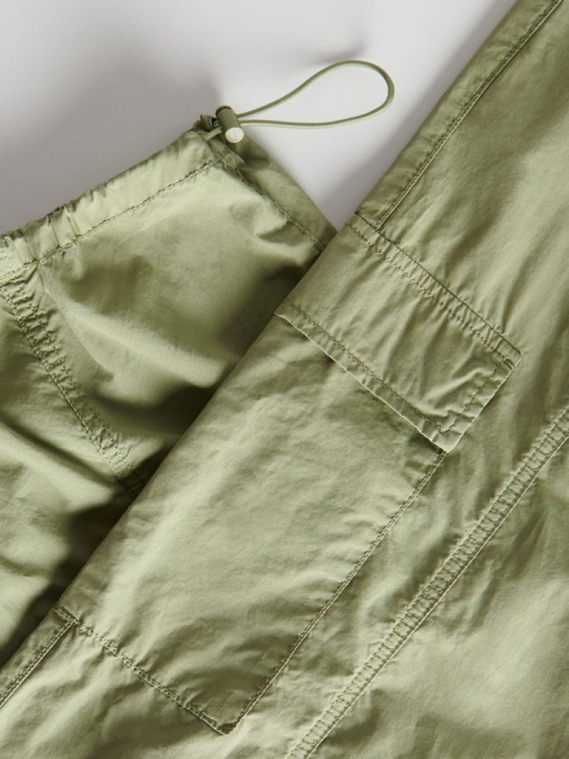 Green Women's Reserved Cargo Trousers | 15784SQFY