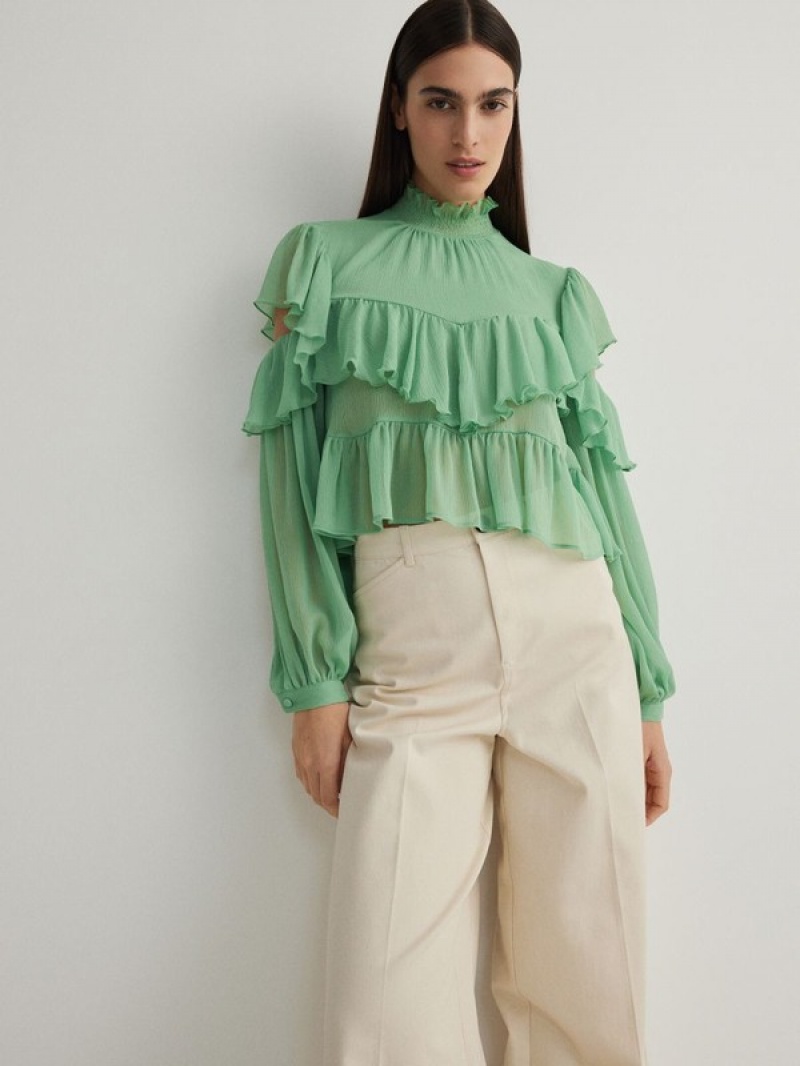 Green Women\'s Reserved Ruffle Shirts | 97103RVZP