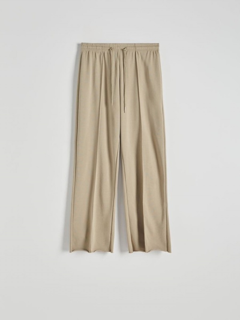 Green Women's Reserved Wide Leg Trousers | 64091HCJB