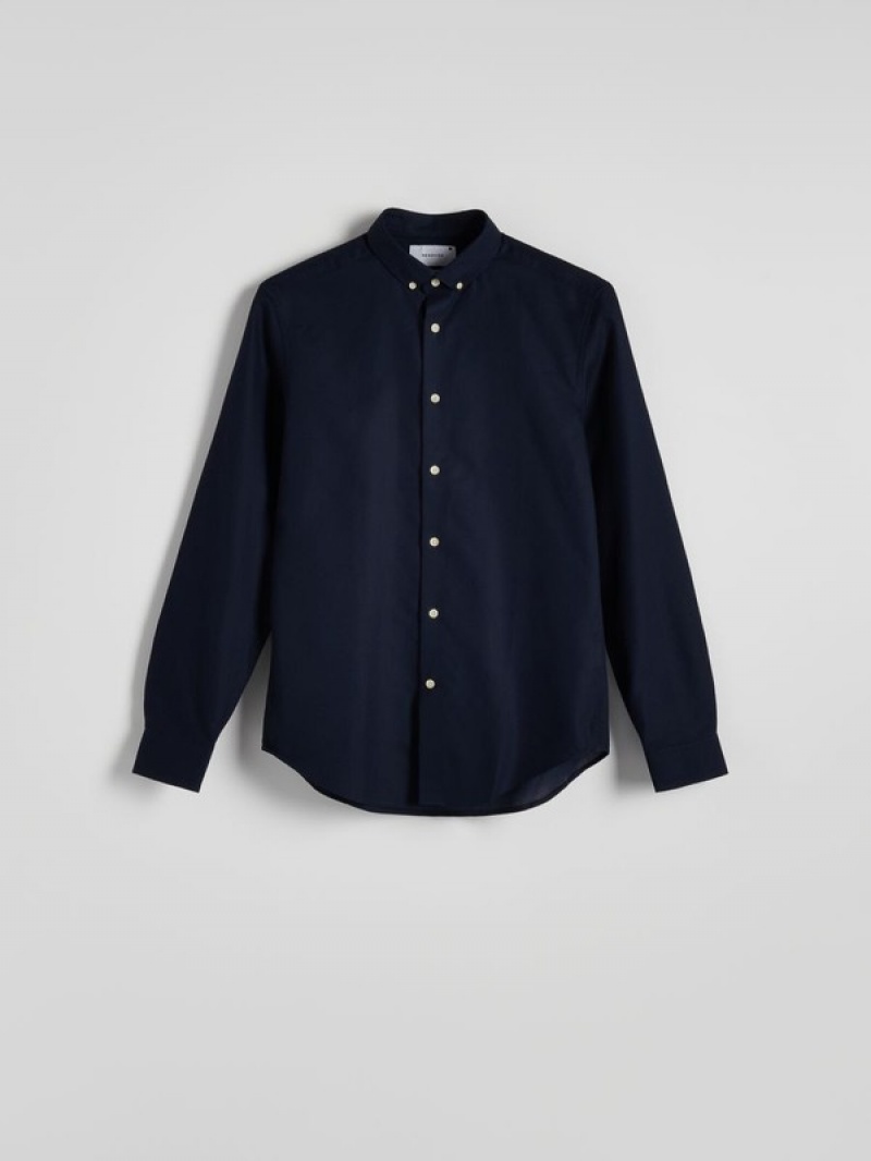 Navy Men's Reserved Regular Fit Plain Shirts | 74382IQMR