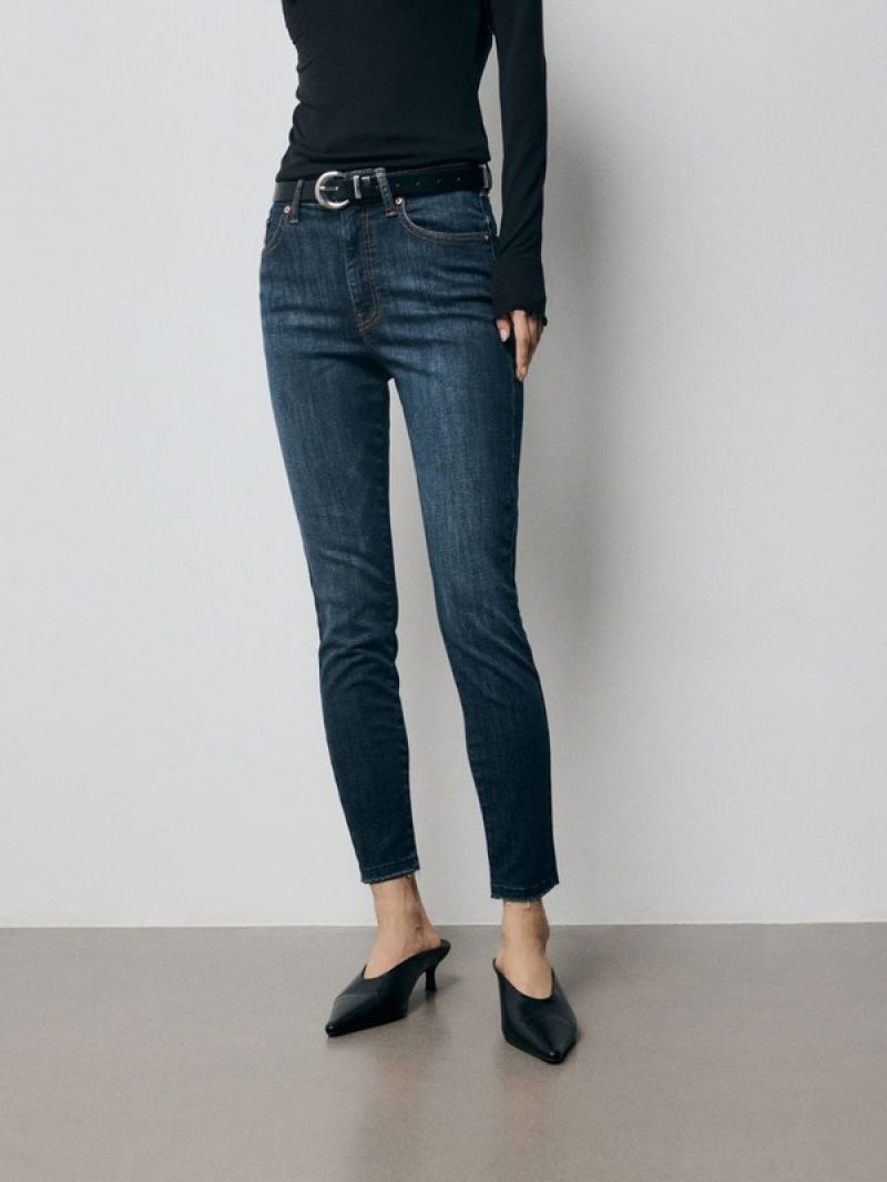 Navy Women's Reserved Sculpt Jeans | 28146SHWN