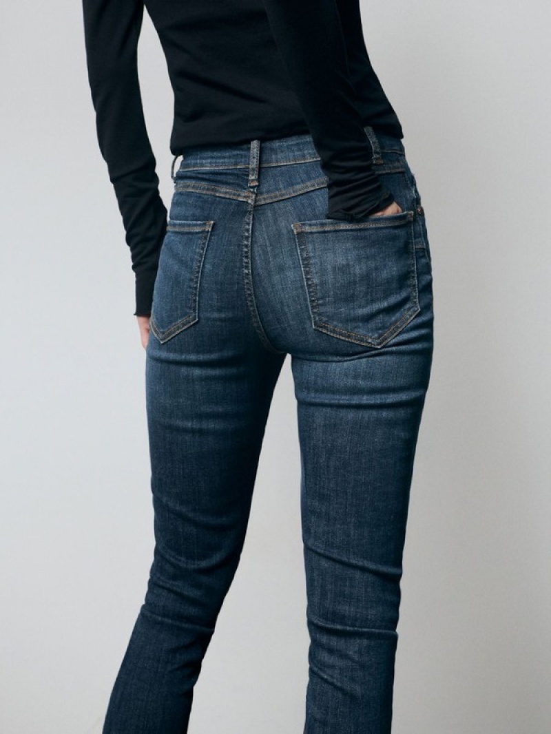 Navy Women's Reserved Sculpt Jeans | 28146SHWN