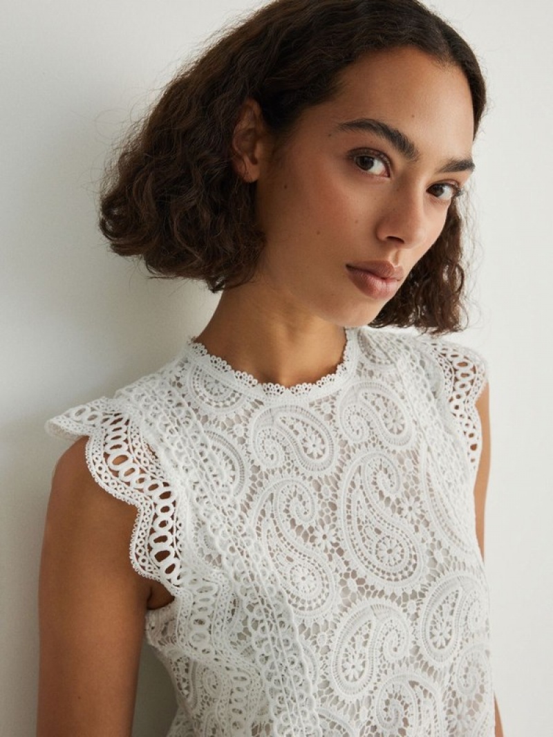 White Women's Reserved Lace Shirts | 06123EULX