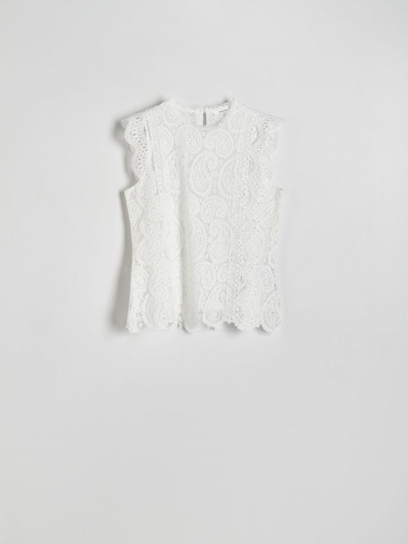 White Women's Reserved Lace Shirts | 06123EULX