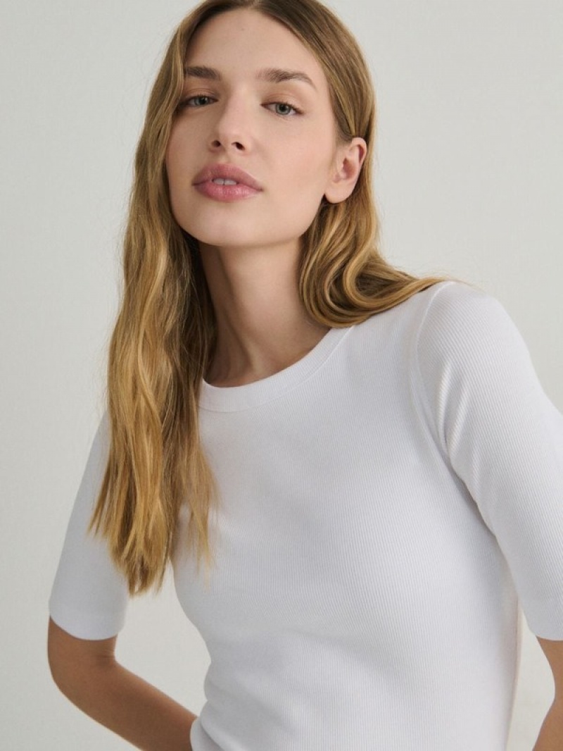 White Women's Reserved Slim Fit T-shirts | 13472ULNQ