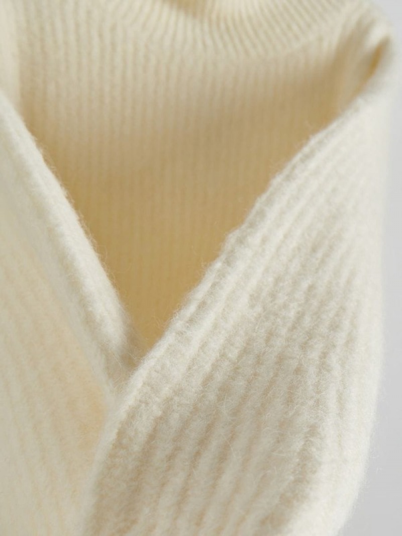 White Women's Reserved Wool Blend Sweaters | 52190KMPD